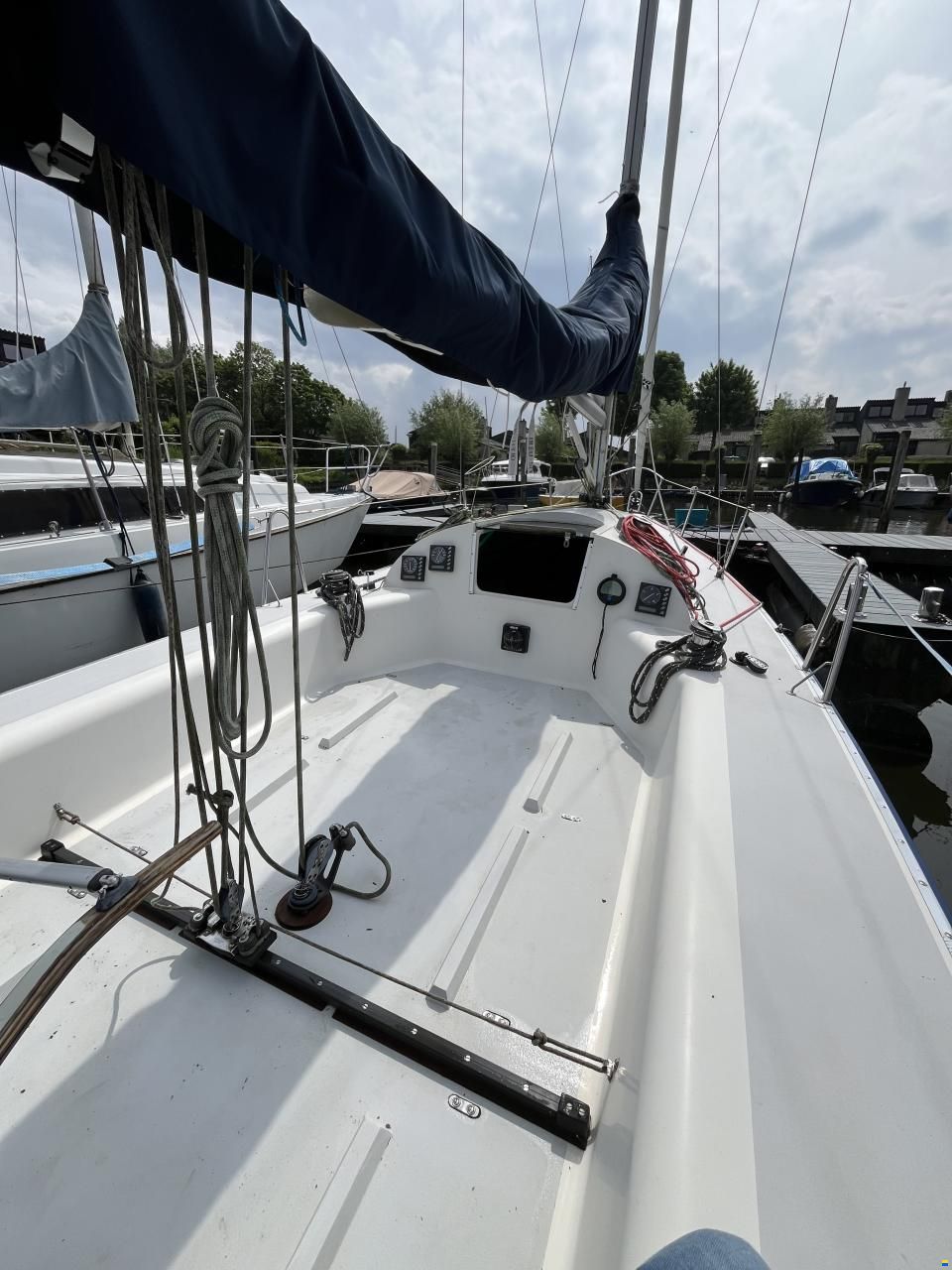 Helmsman 751 One Design