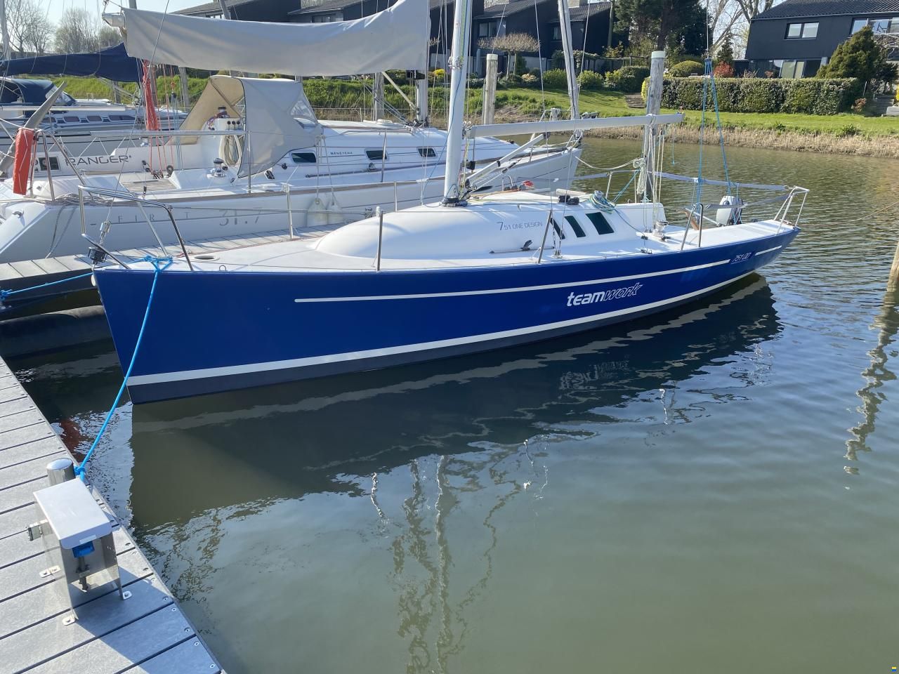Helmsman 751 One Design