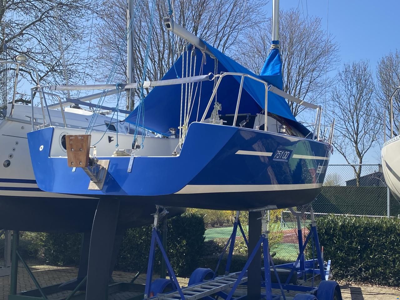 Helmsman 751 One Design