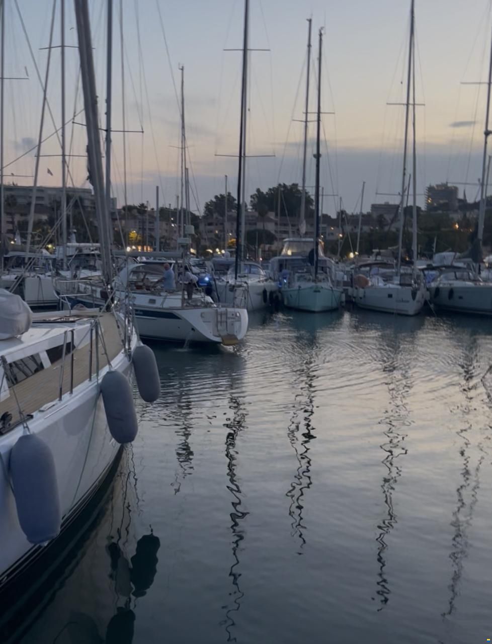 18 x 5,30m CGU Port Vauban, Antibes