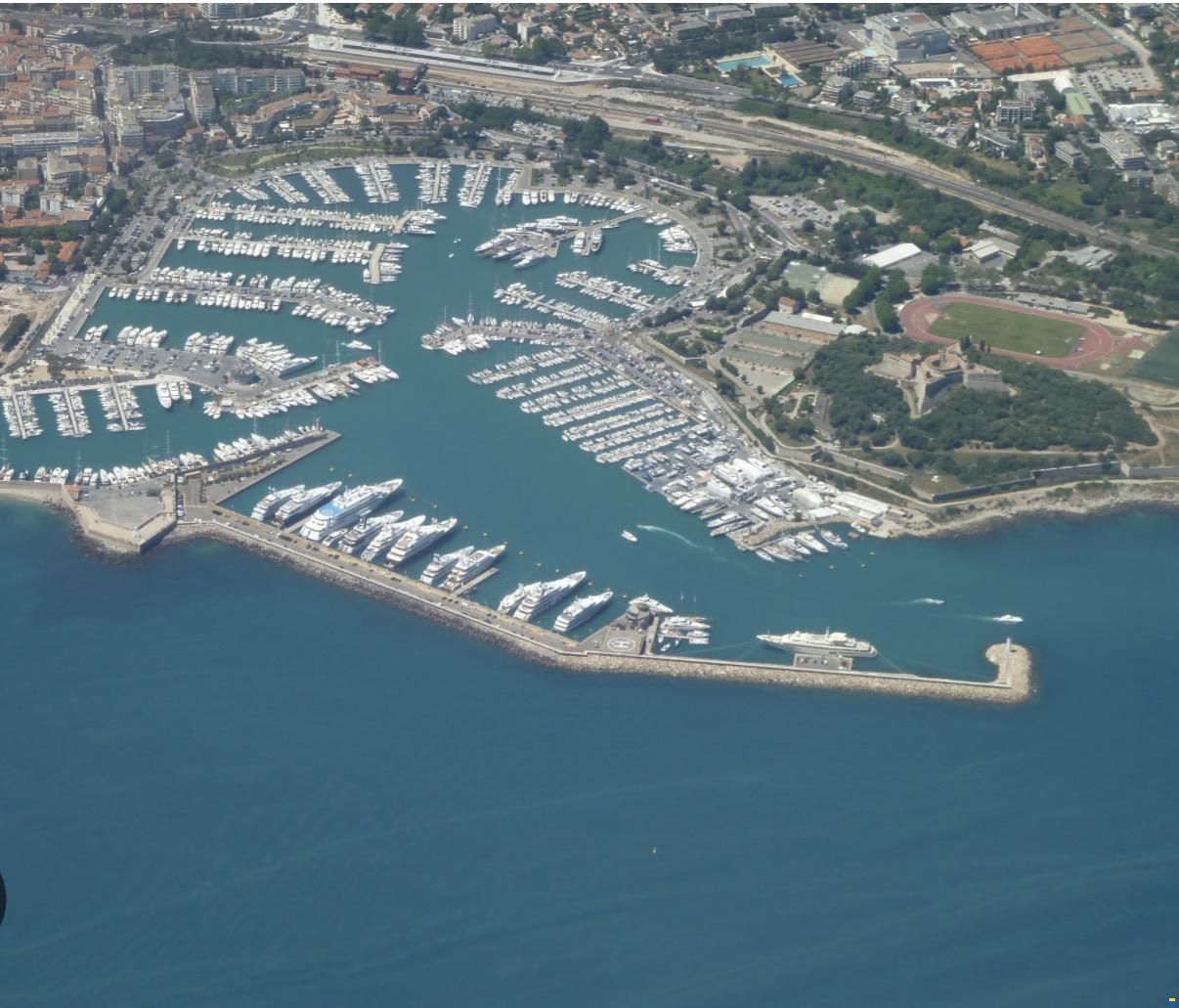 18 x 5,30m CGU Port Vauban, Antibes