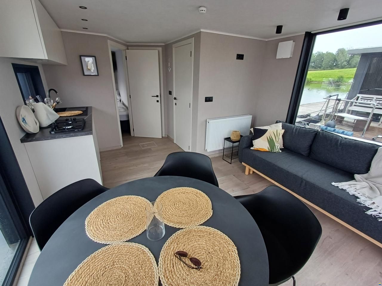 LakeLife family/rental Houseboat