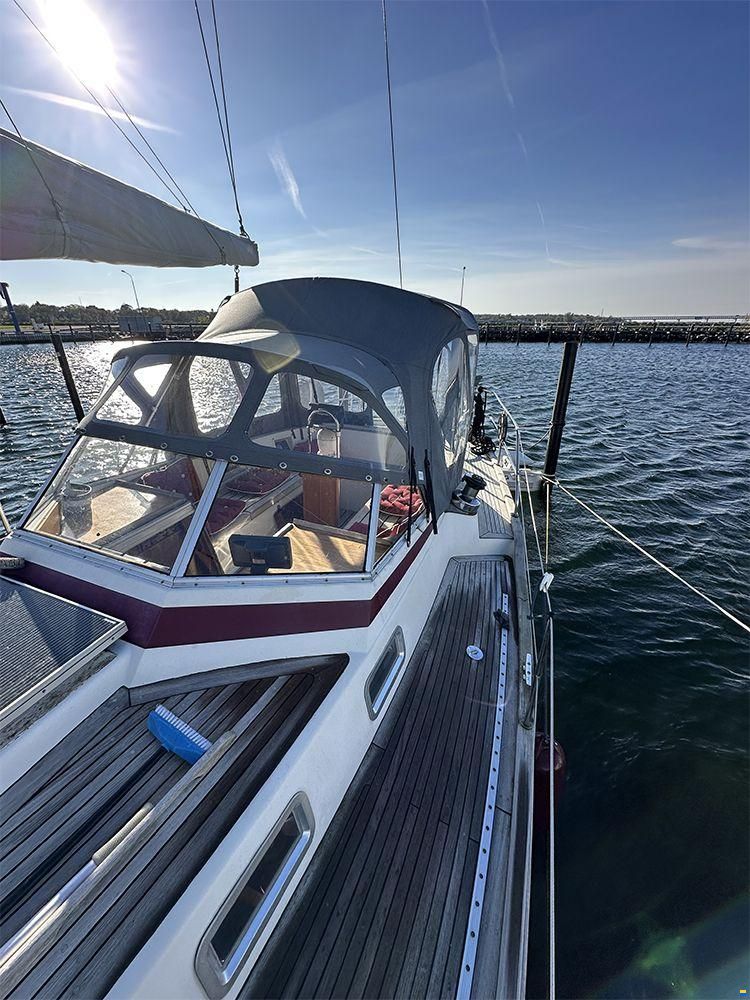 Najad 343