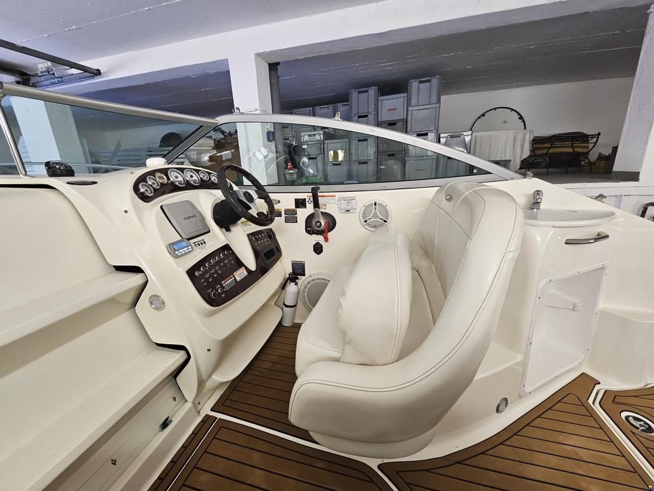 Maxum 2500 Sport Express