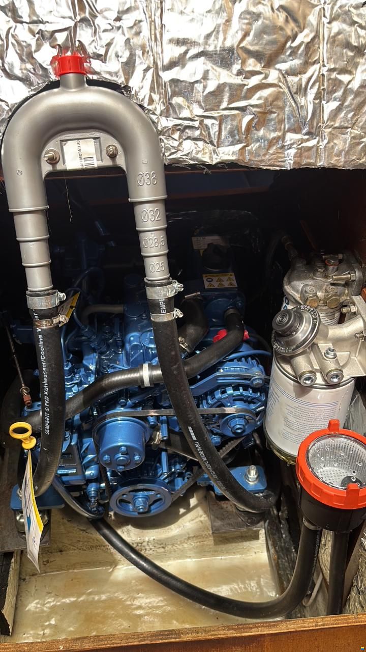 Bavaria 320