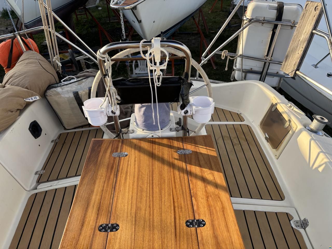Bavaria 320