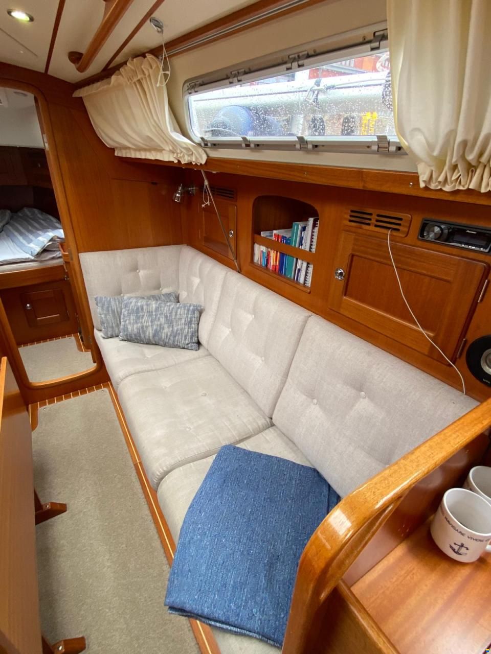 Hallberg-Rassy HR 372