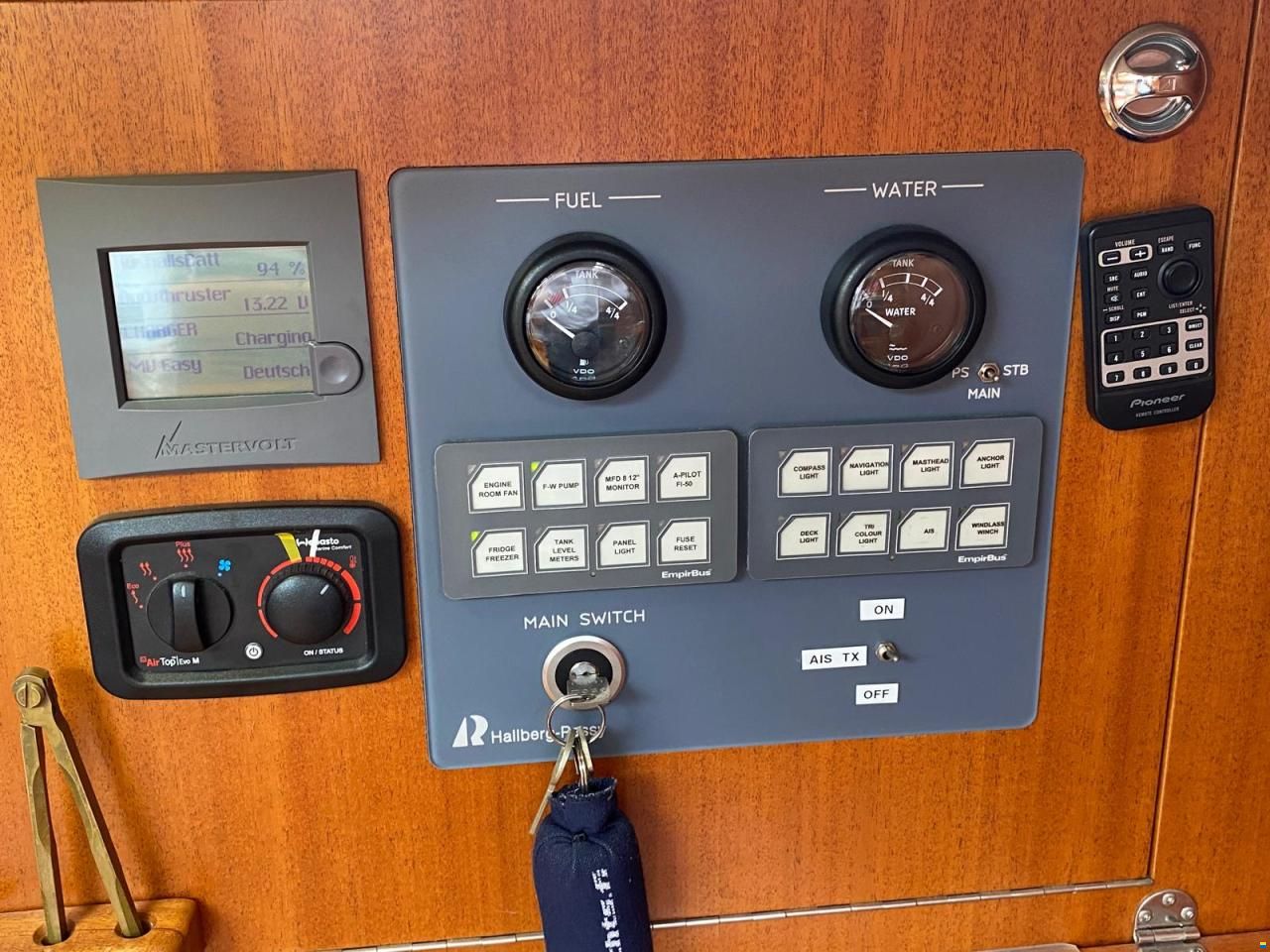 Hallberg-Rassy HR 372