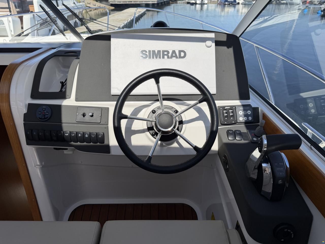 Aquador 28 HT