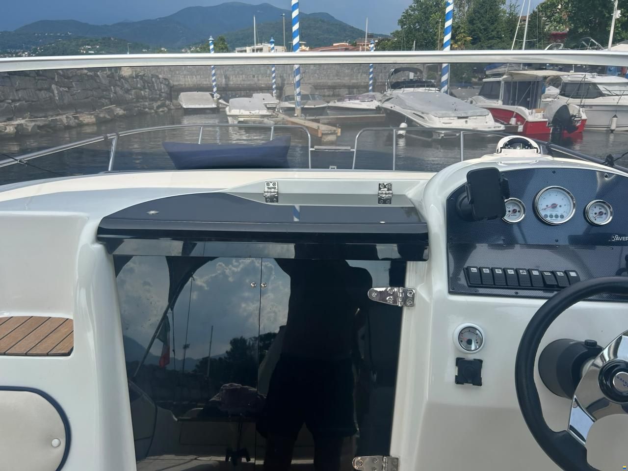 Saver 690 Cabin
