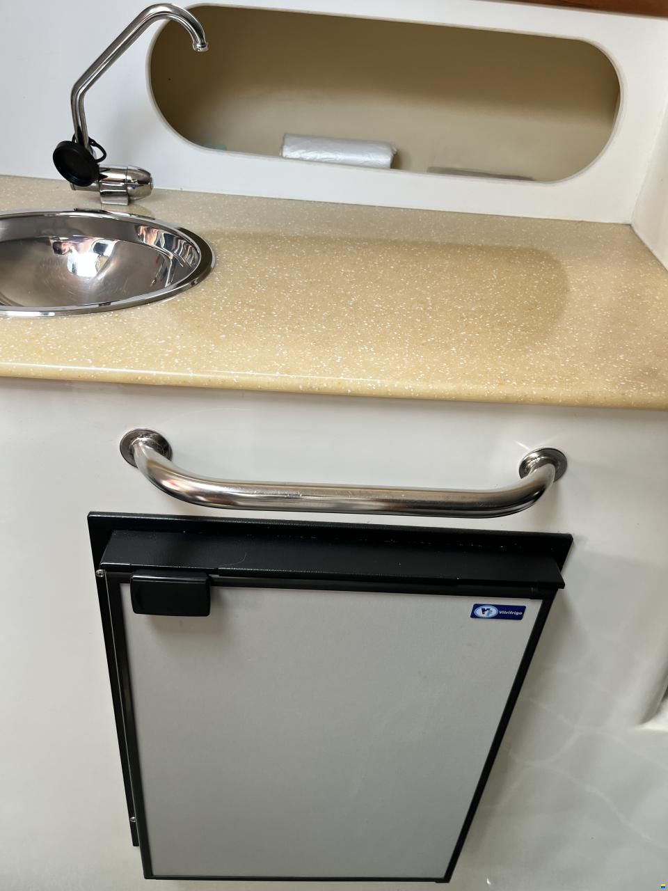 Saver 690 Cabin
