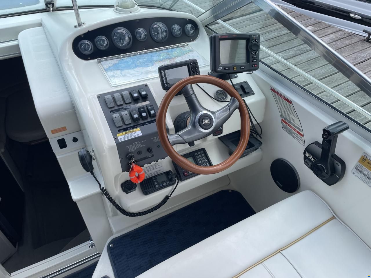 Sea Ray 250 DA Sundancer
