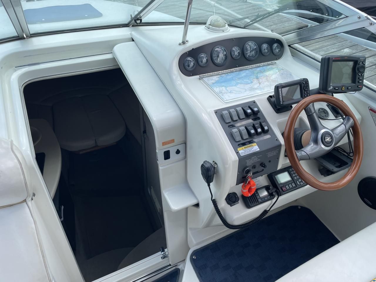Sea Ray 250 DA Sundancer