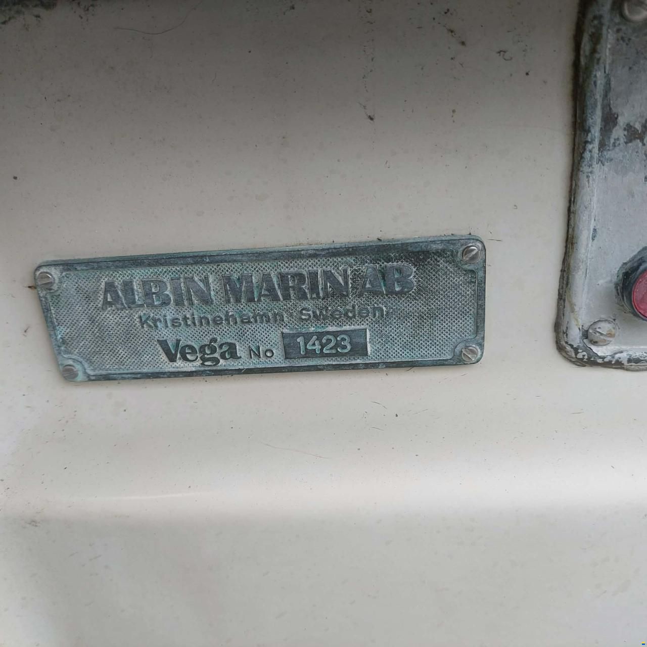 Albin Vega 27