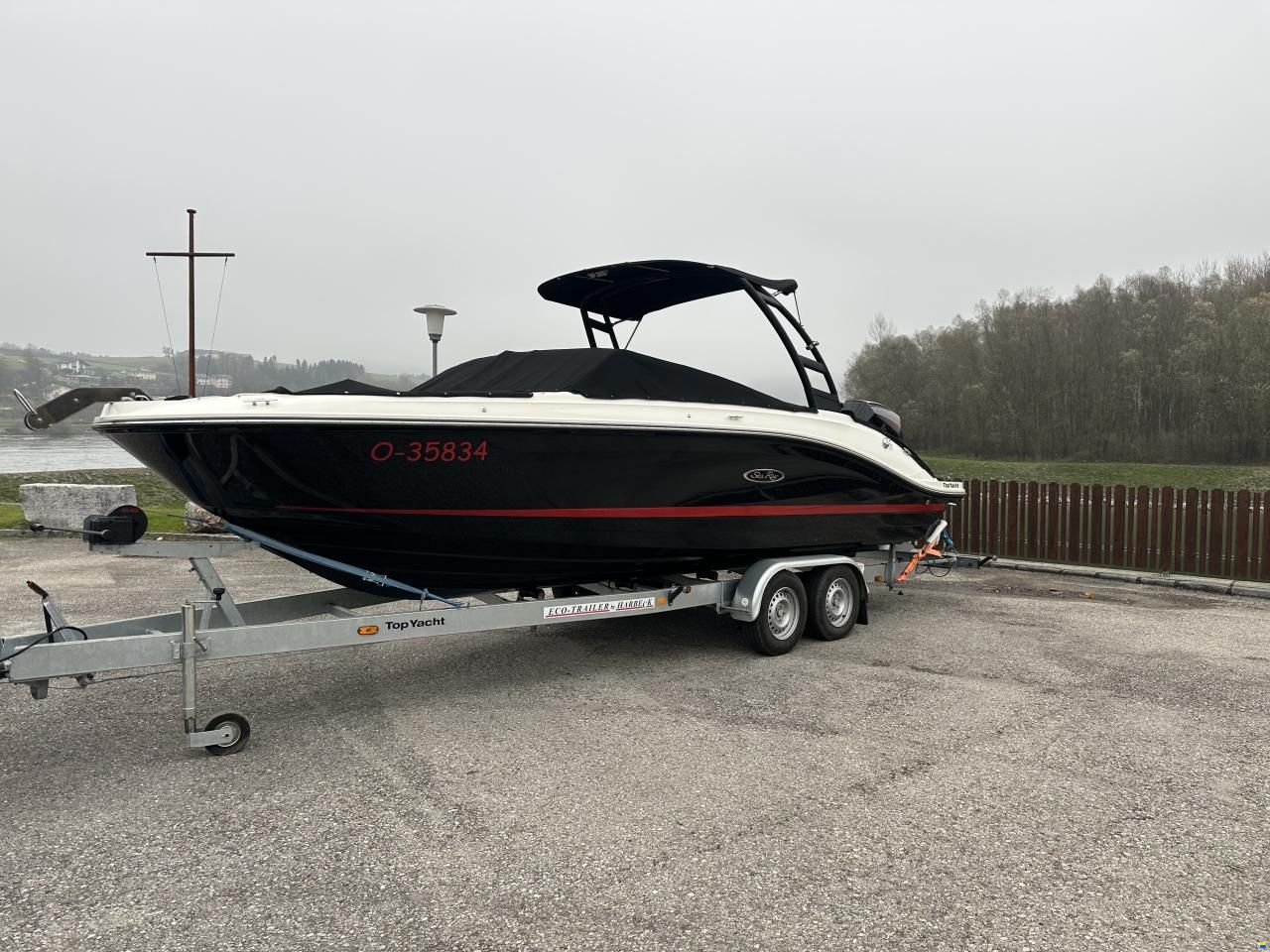 Sea Ray 230 Outboard