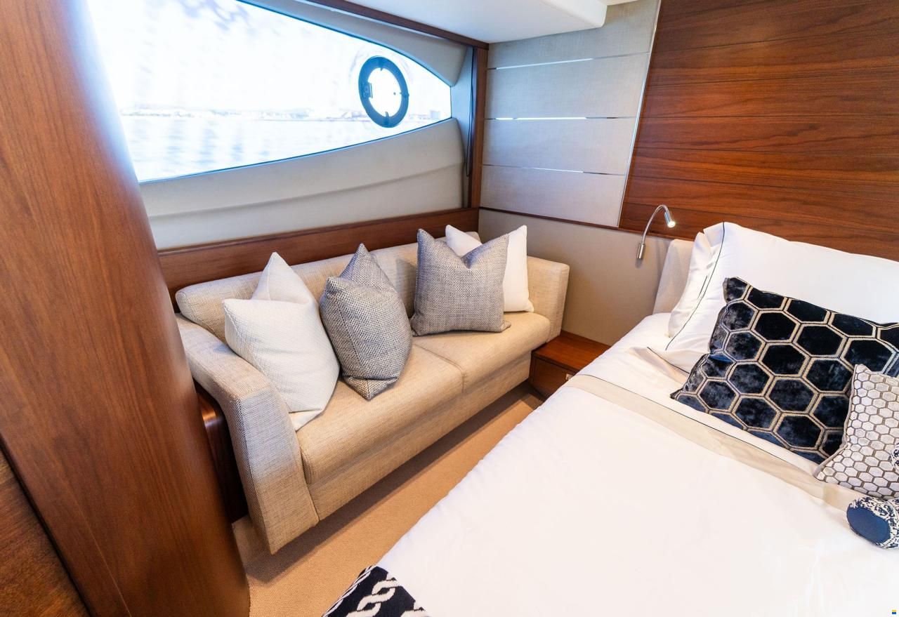 Princess V 50 geschlossen