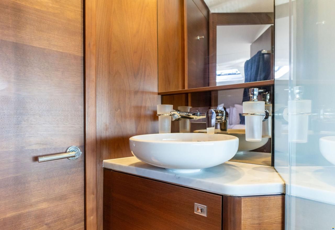 Princess V 50 geschlossen