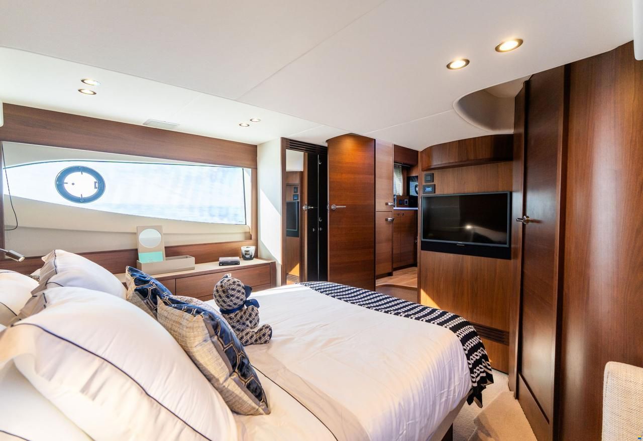 Princess V 50 geschlossen