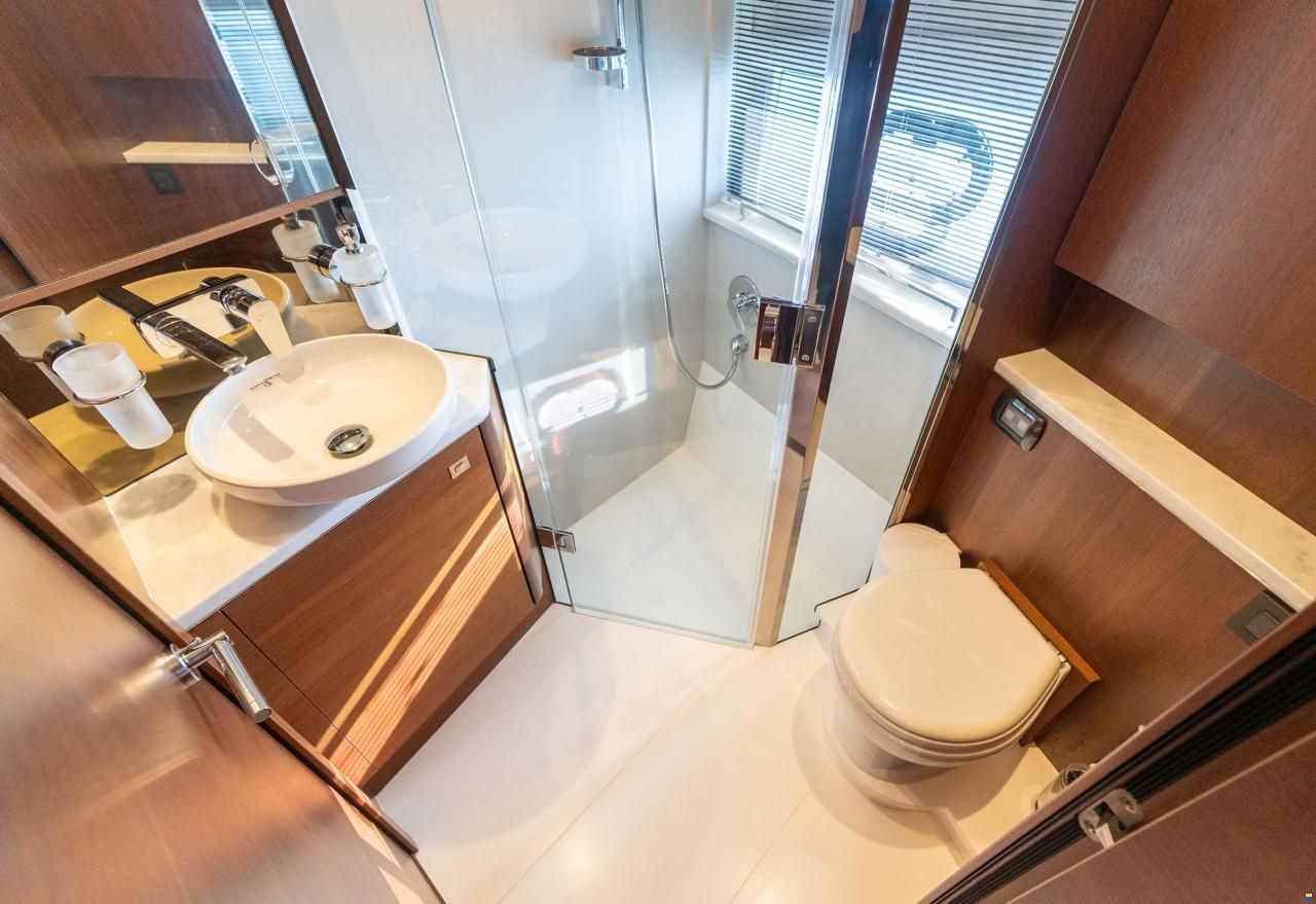 Princess V 50 geschlossen