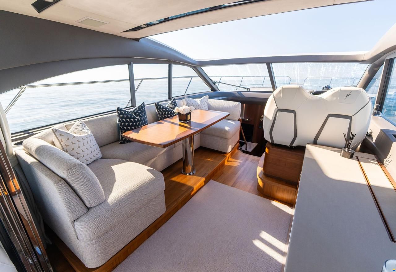 Princess V 50 geschlossen