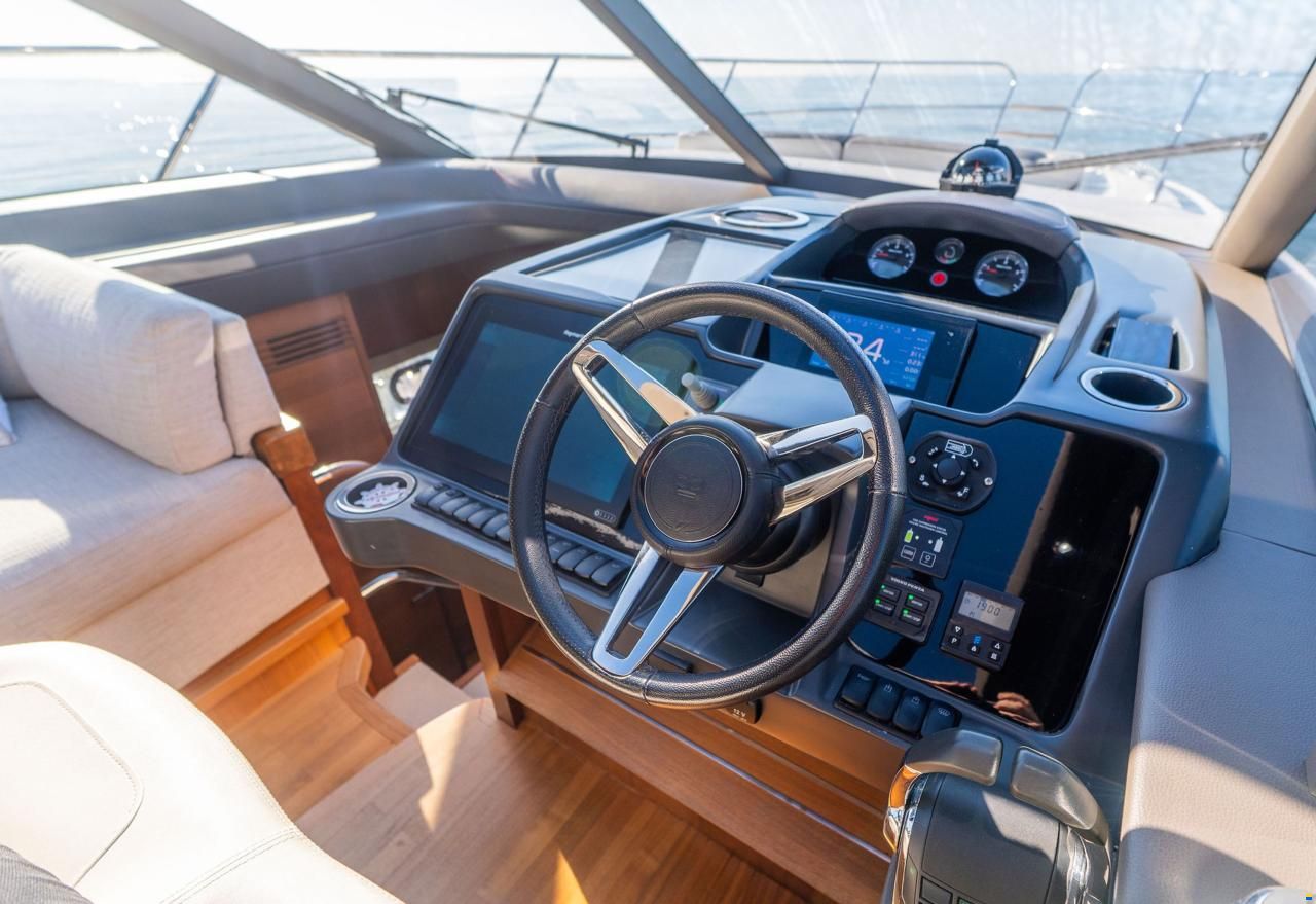 Princess V 50 geschlossen