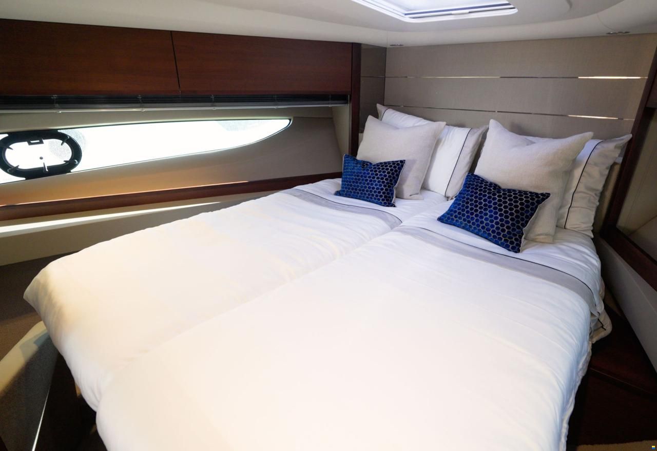 Princess V 50 geschlossen