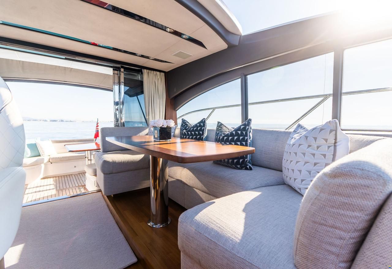 Princess V 50 geschlossen