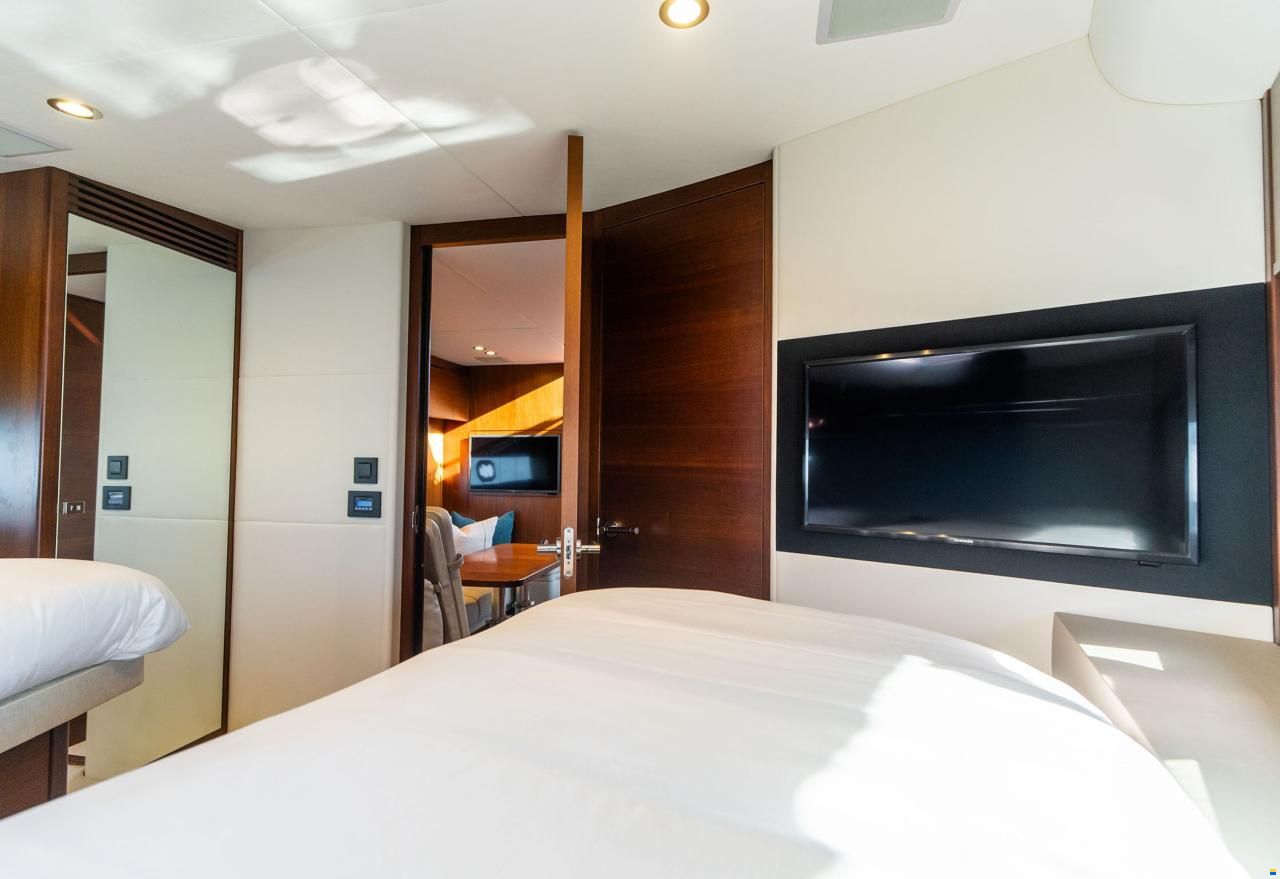 Princess V 50 geschlossen