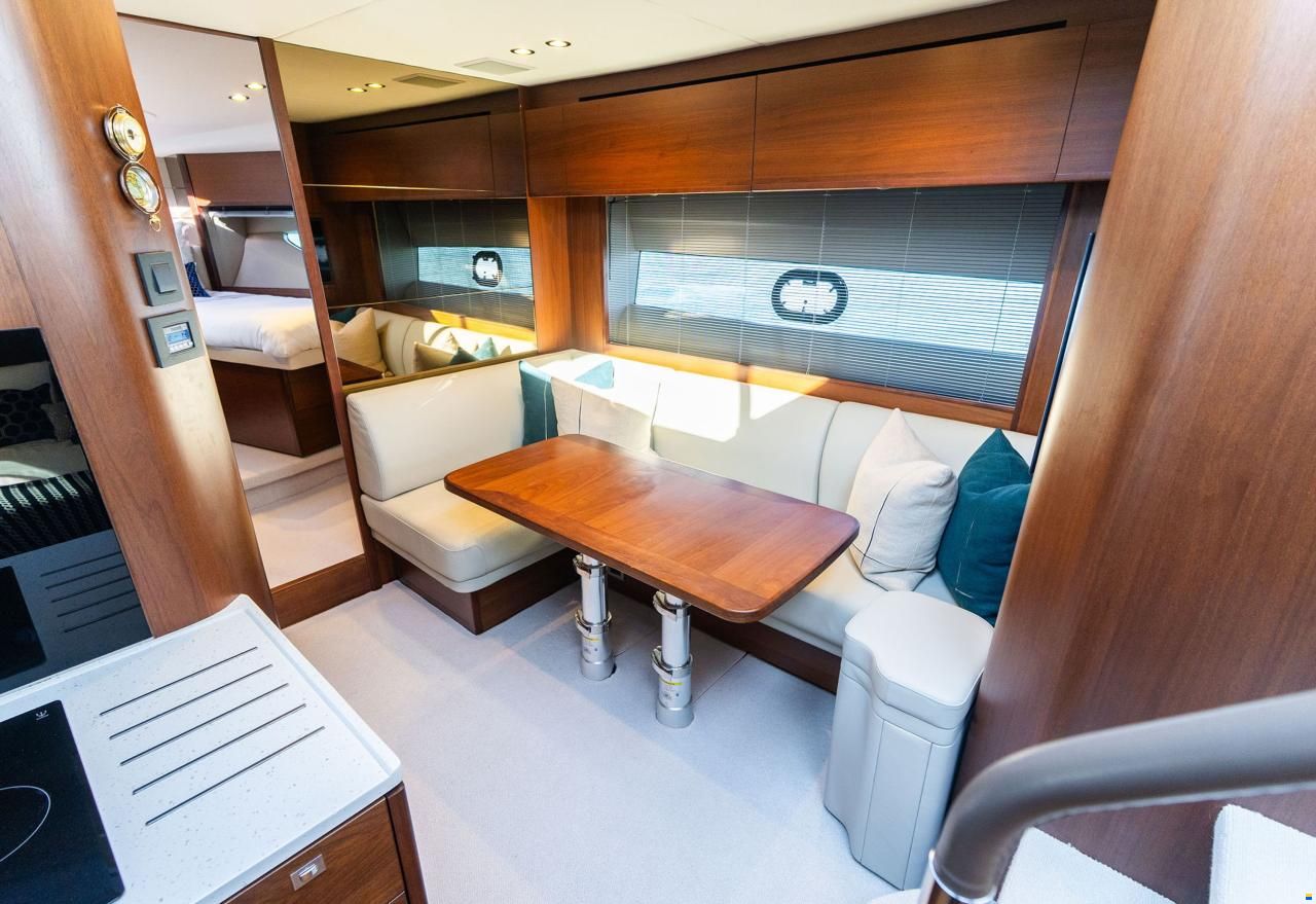 Princess V 50 geschlossen