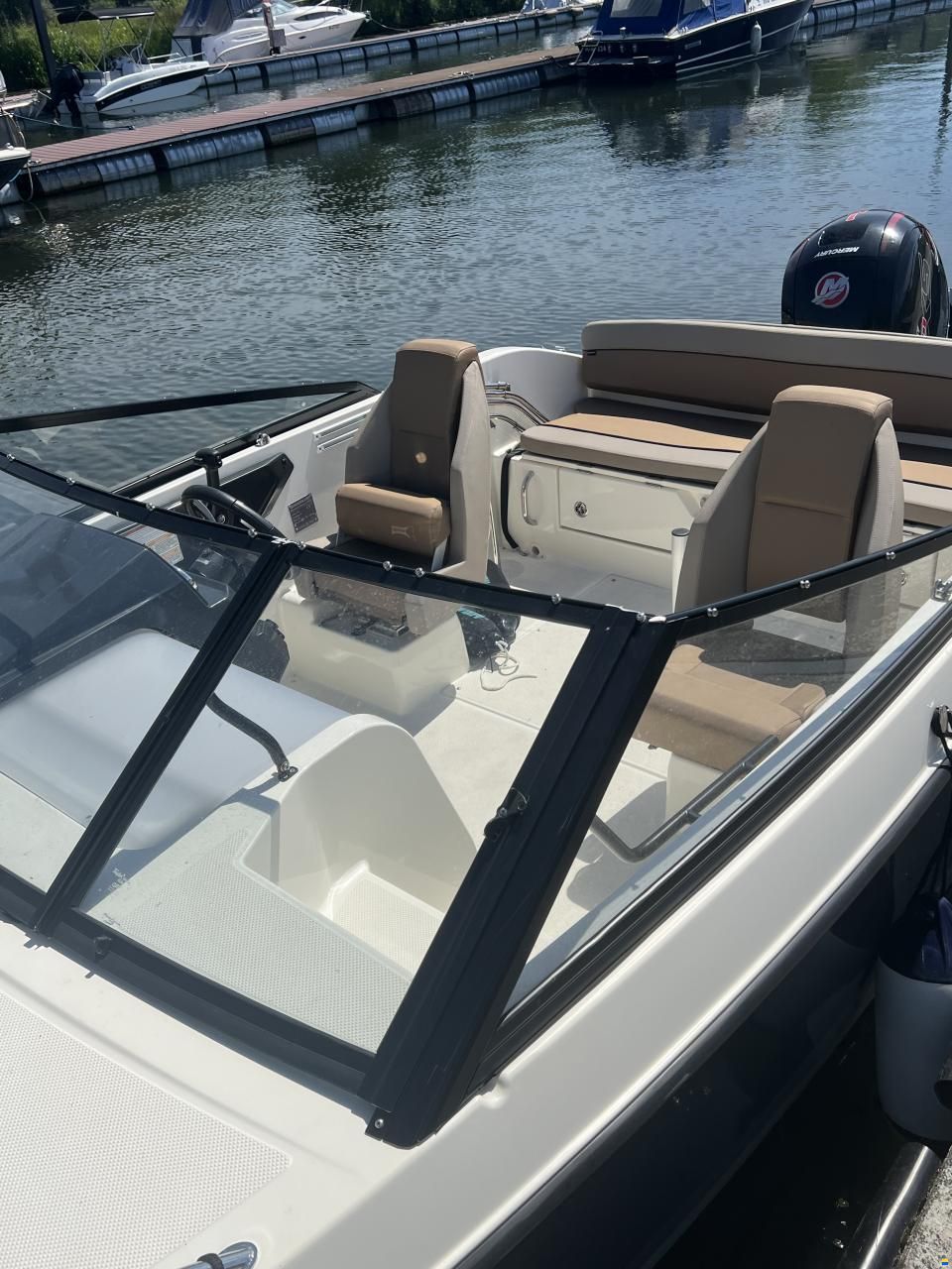 Quicksilver 605 Cruiser