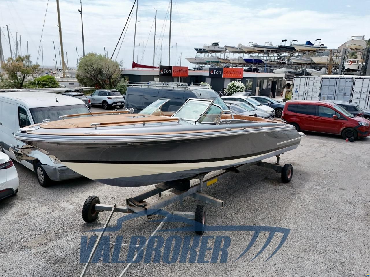 Chris Craft CORSAIR 27