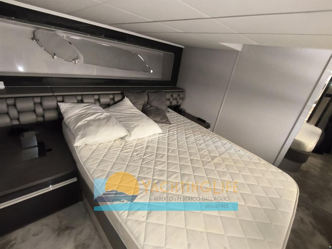 Pershing 5X