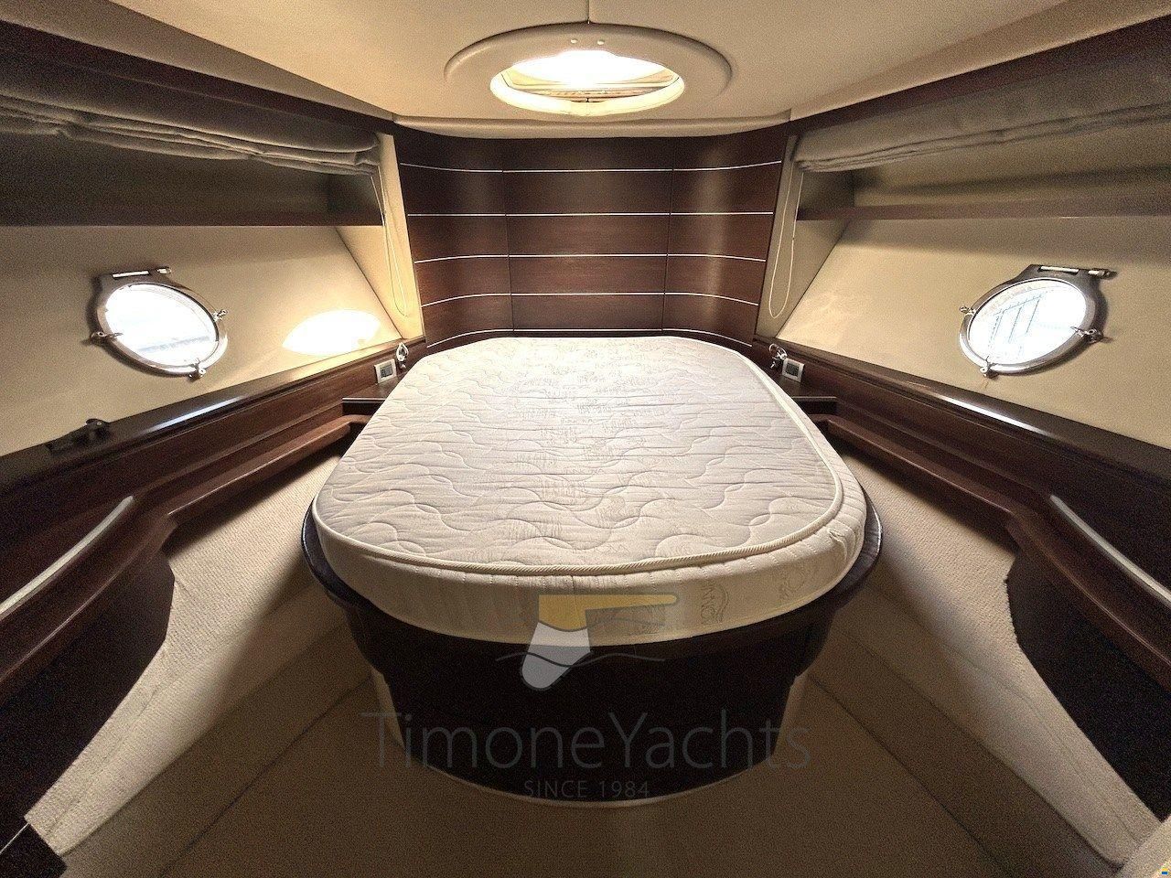 Azimut 68S