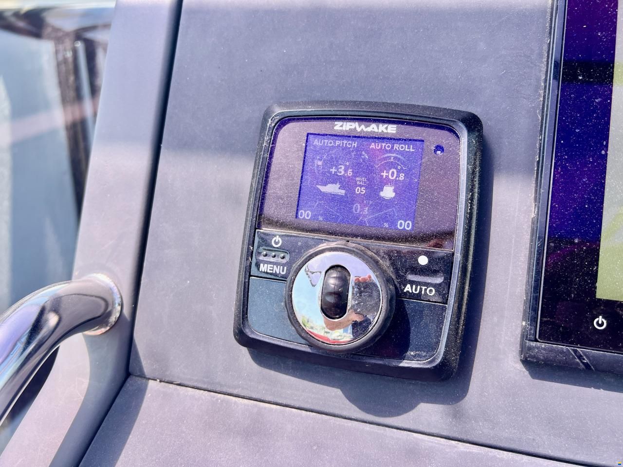 Nimbus Tender 8 (T8)