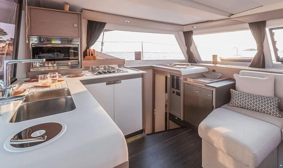 Fountaine Pajot Isla 40