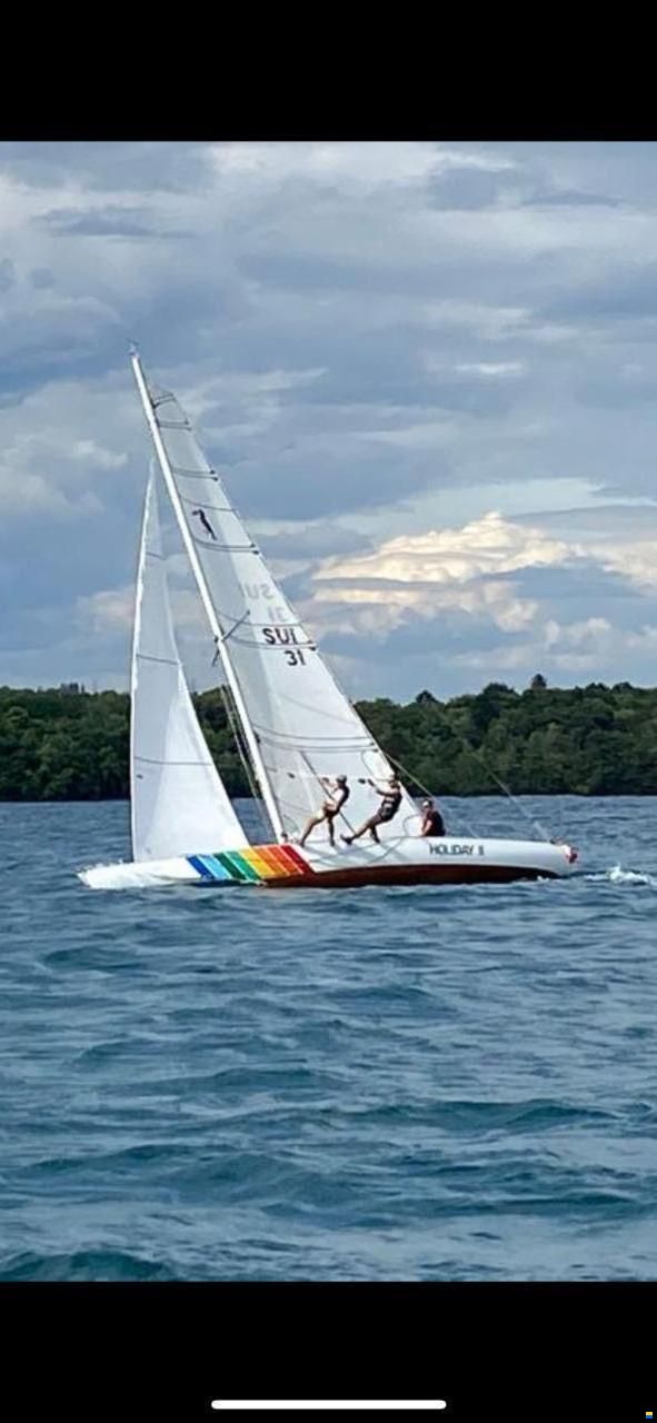 Luthi Toucan Cabine Sui31