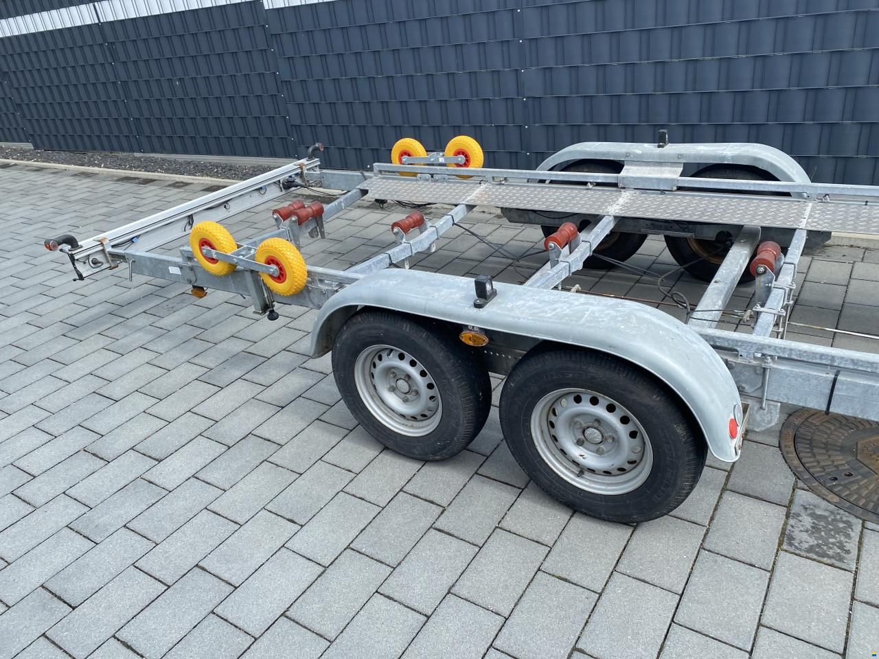 Slickcraft SS233