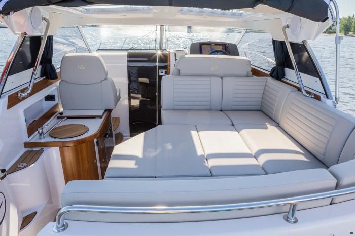 Aquador 28 HardTop
