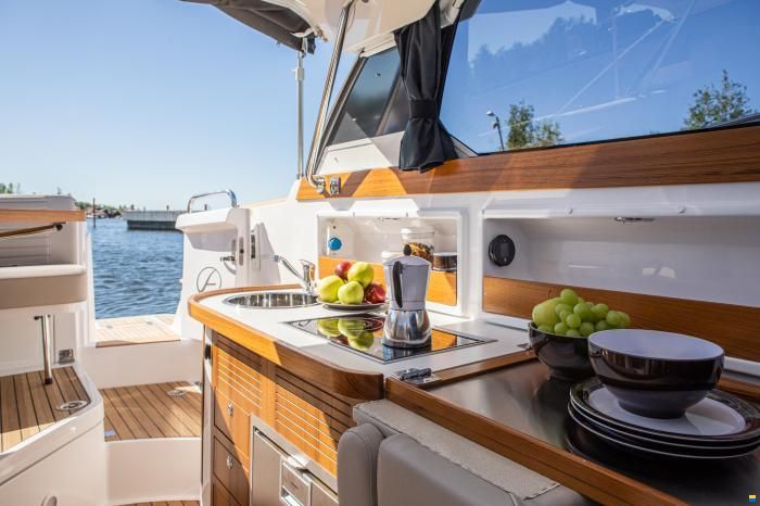 Aquador 28 HardTop