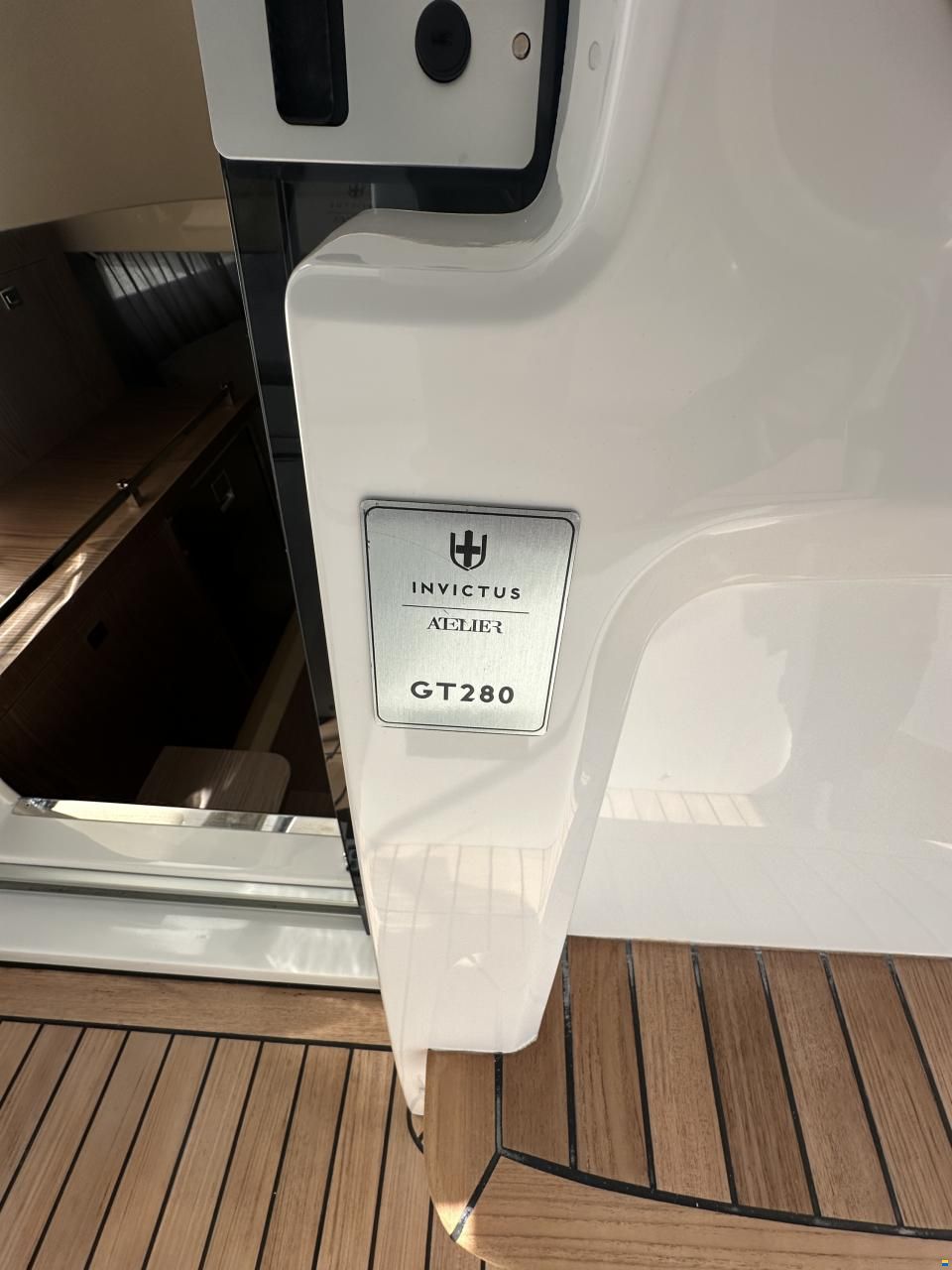 Invictus GT280 - Atelier - Swiss Edition