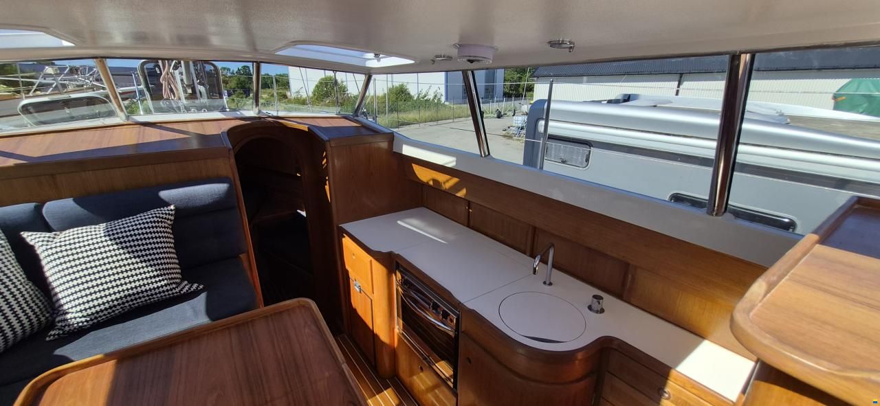 LM Boats Vitesse 35