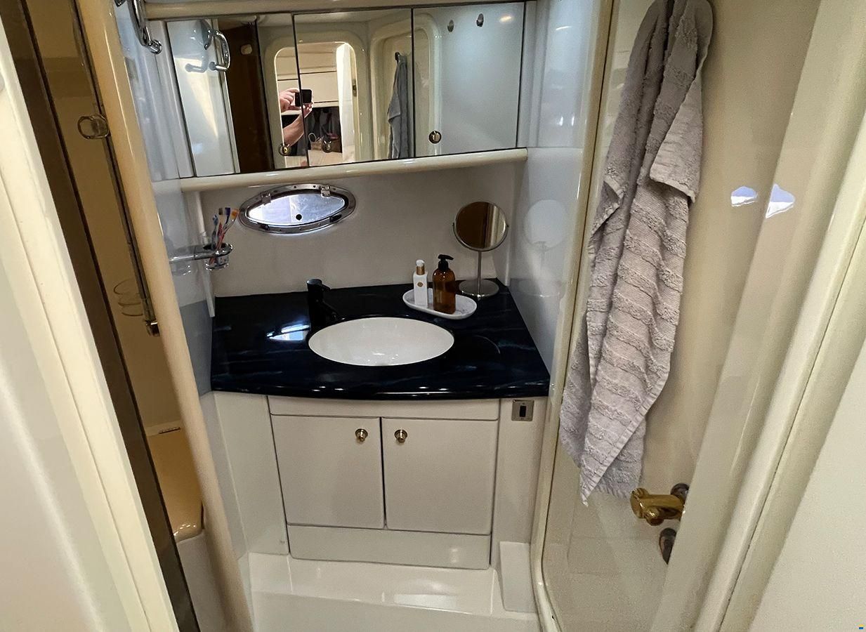 Sunseeker Mustique 42