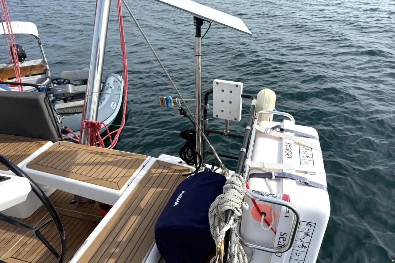 Hanse 548