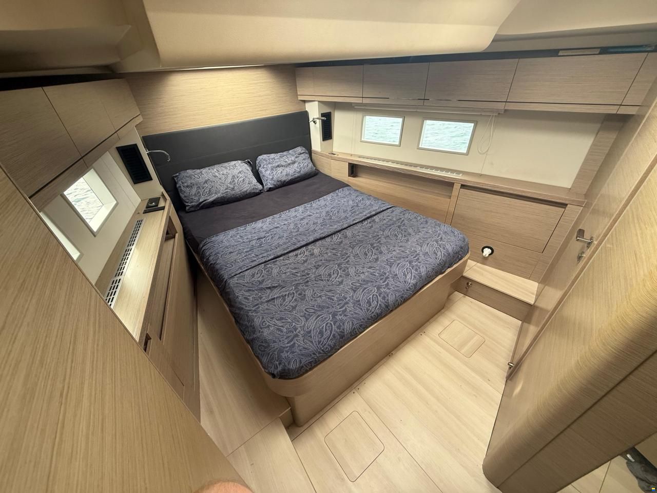 Hanse 548