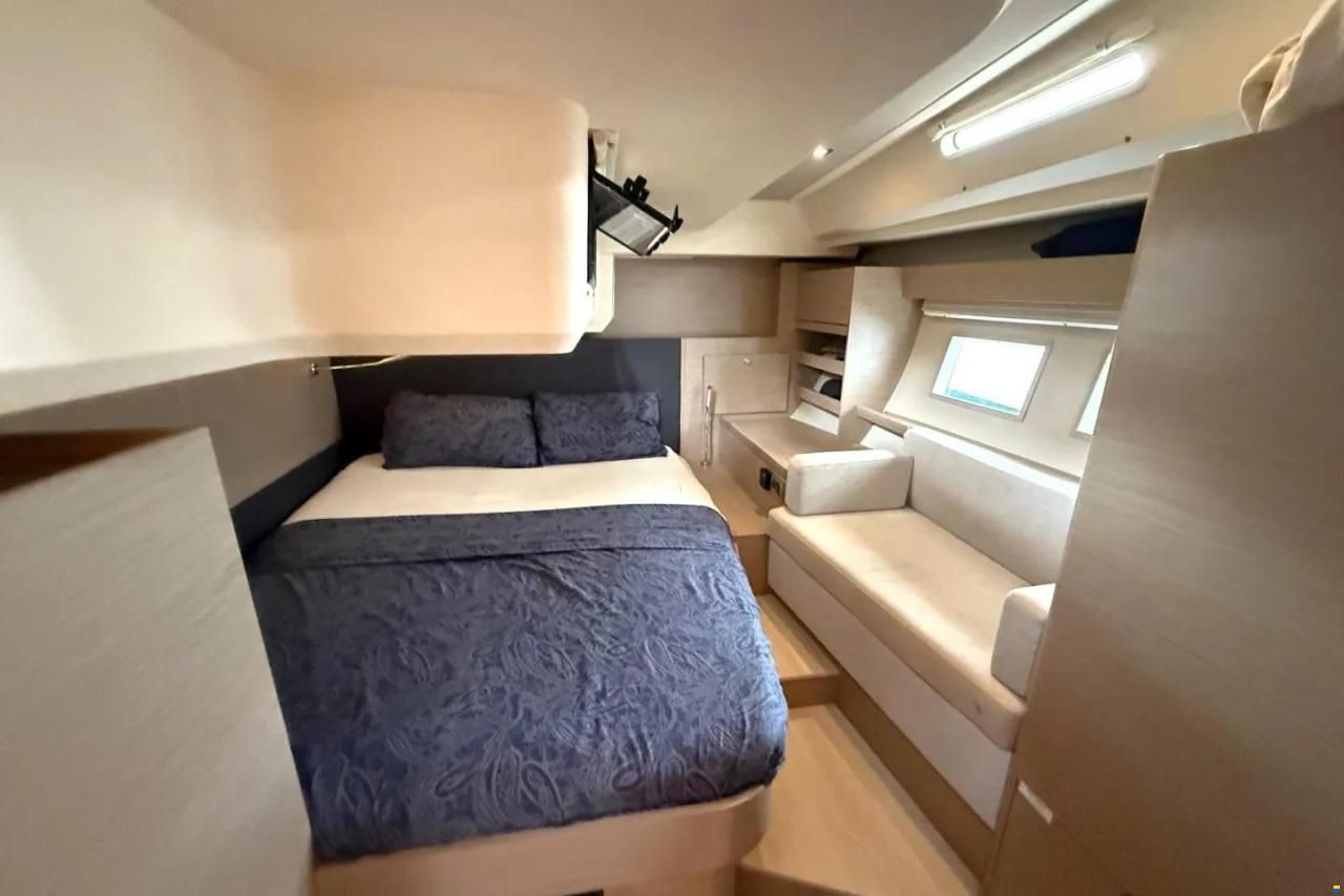 Hanse 548