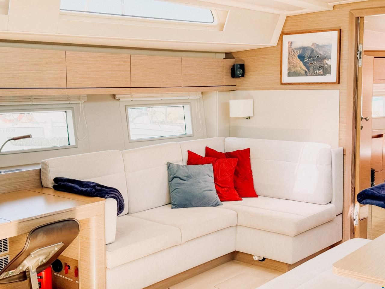 Hanse 548
