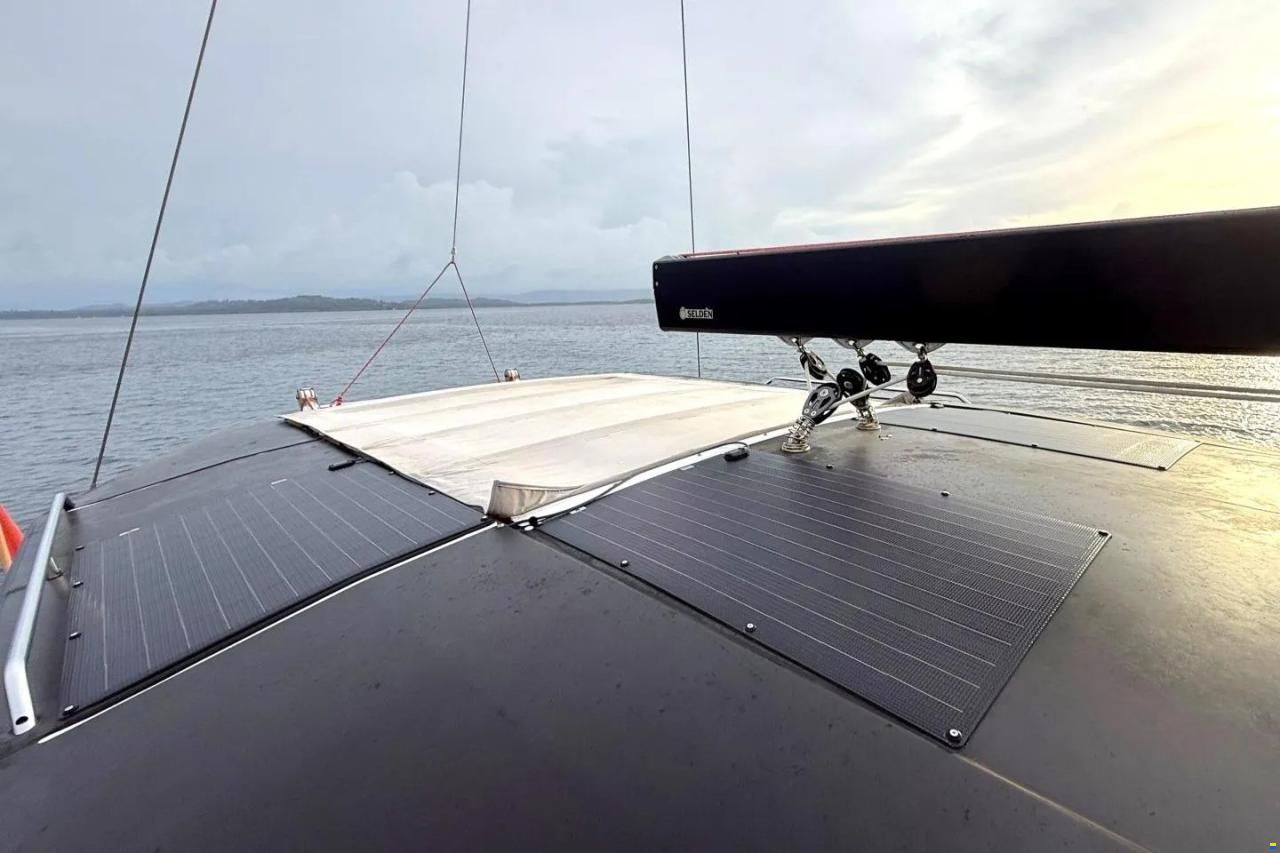 Hanse 548