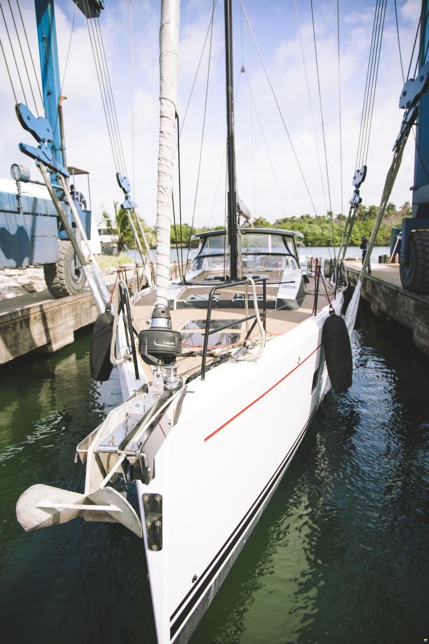 Hanse 548