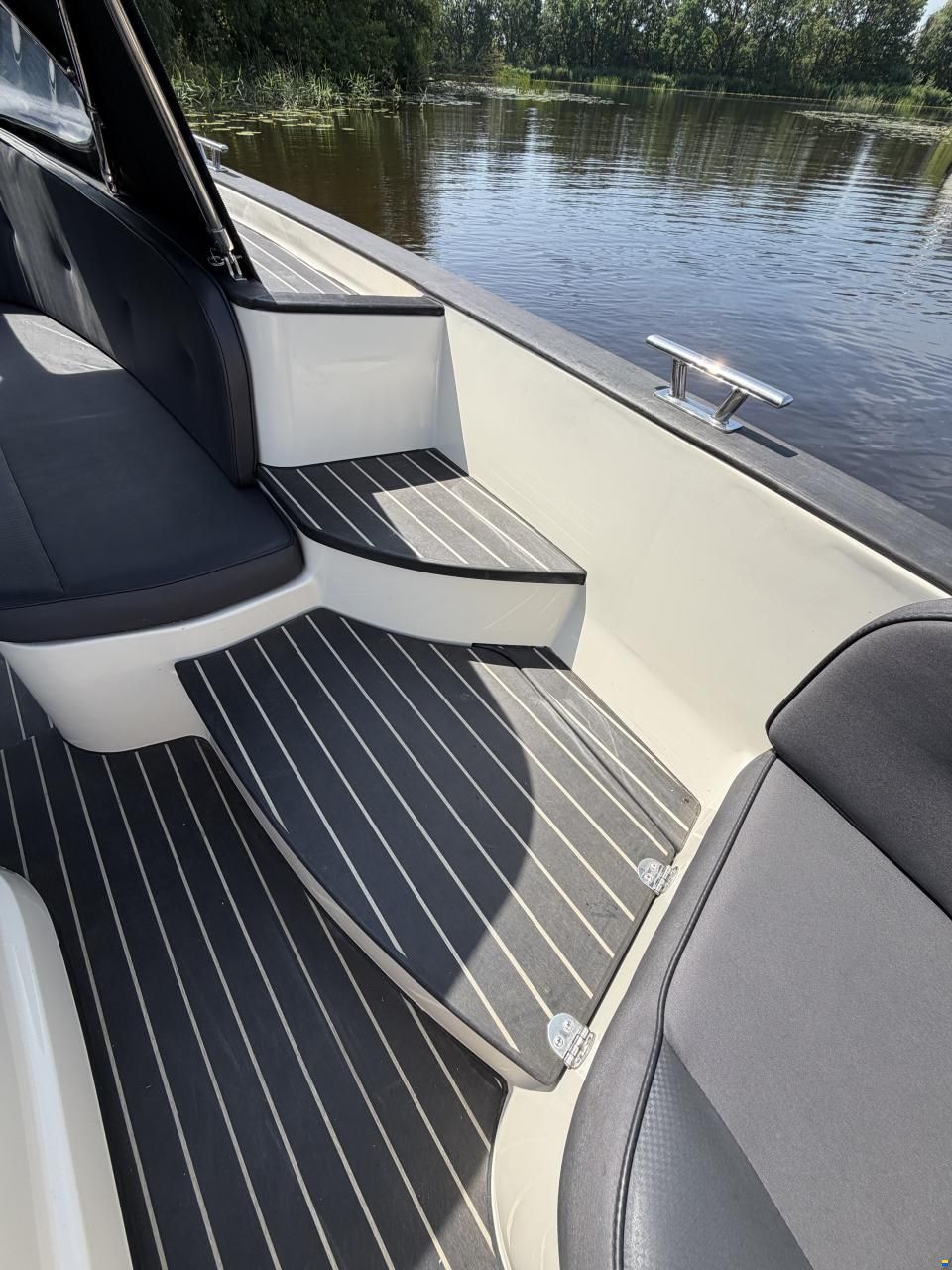 Waterspoor 777 Aviator