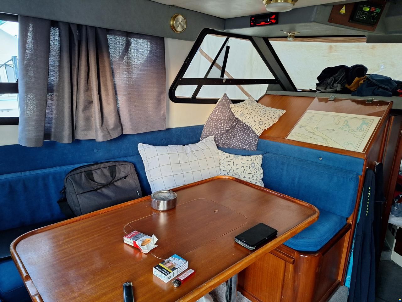 Sealine Fly 305